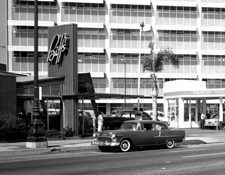 Biffs 1953 Wilshire Blvd and McCarty Dr Beverly Hills.jpg